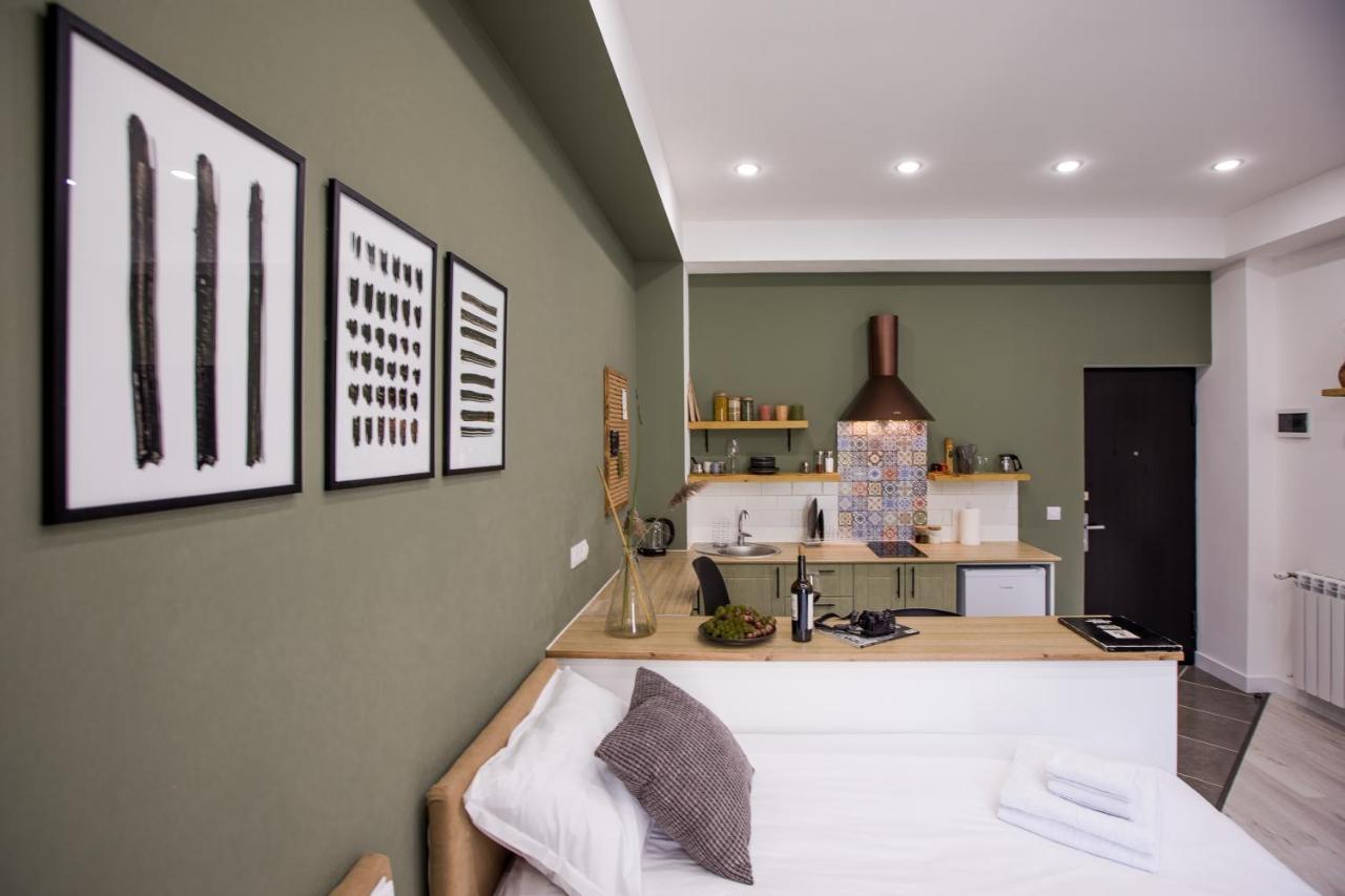 Hotelise I Bells-Of-Ireland Apartment Yerevan Ngoại thất bức ảnh