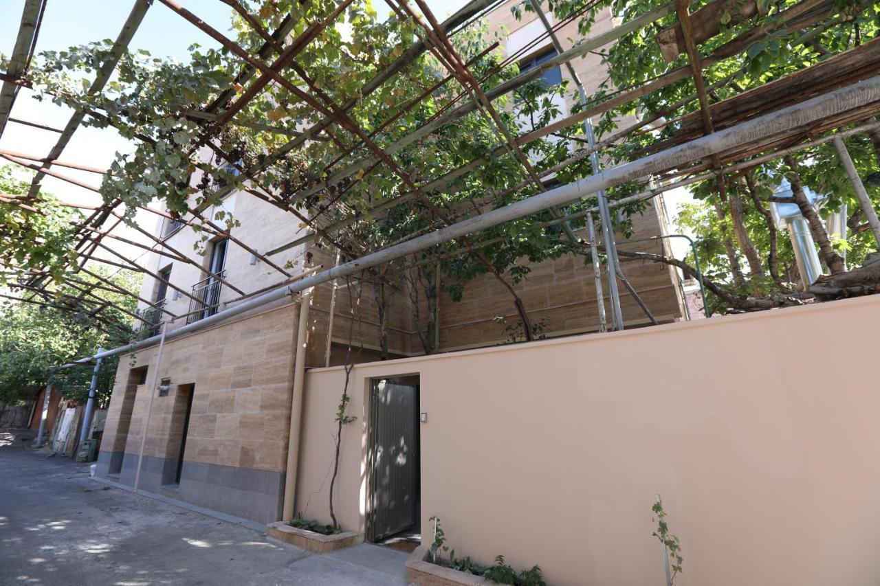 Hotelise I Bells-Of-Ireland Apartment Yerevan Ngoại thất bức ảnh