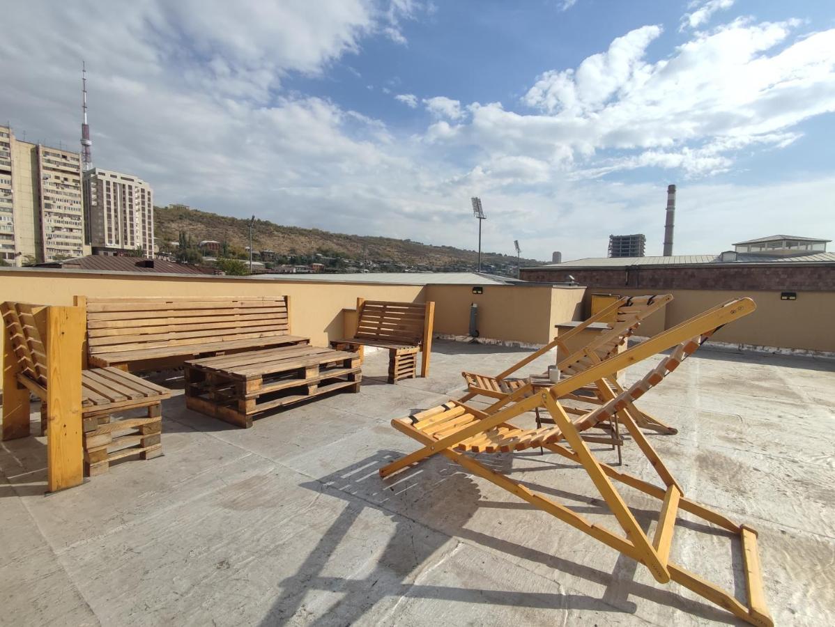 Hotelise I Bells-Of-Ireland Apartment Yerevan Ngoại thất bức ảnh