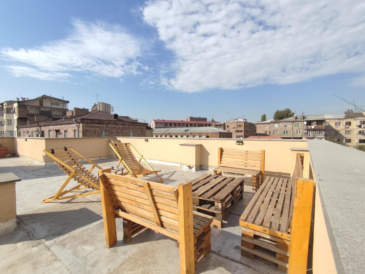 Hotelise I Bells-Of-Ireland Apartment Yerevan Ngoại thất bức ảnh